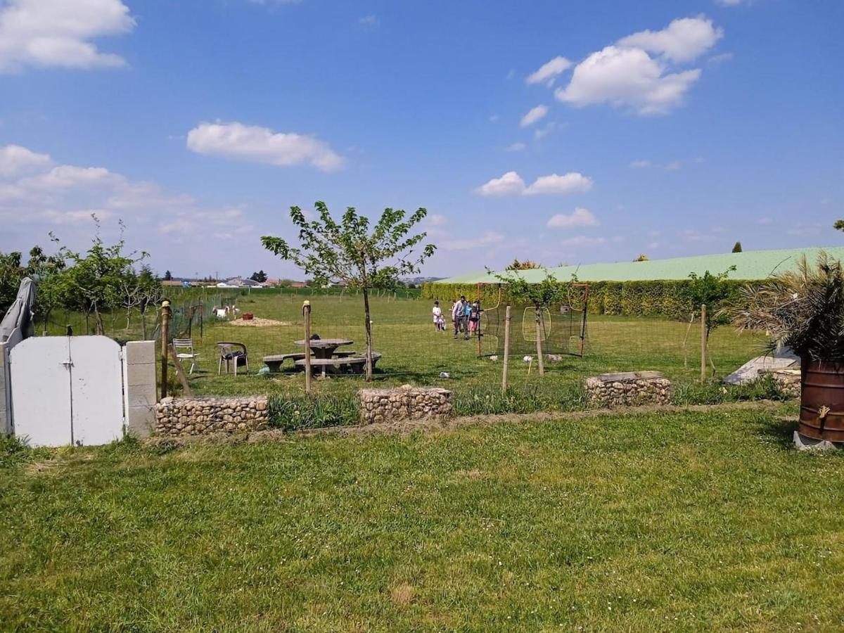 Charmante Maison Avec Piscine Anneyron Exterior foto