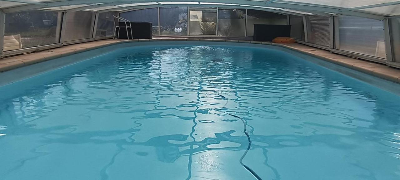 Charmante Maison Avec Piscine Anneyron Exterior foto