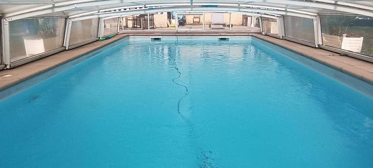 Charmante Maison Avec Piscine Anneyron Exterior foto